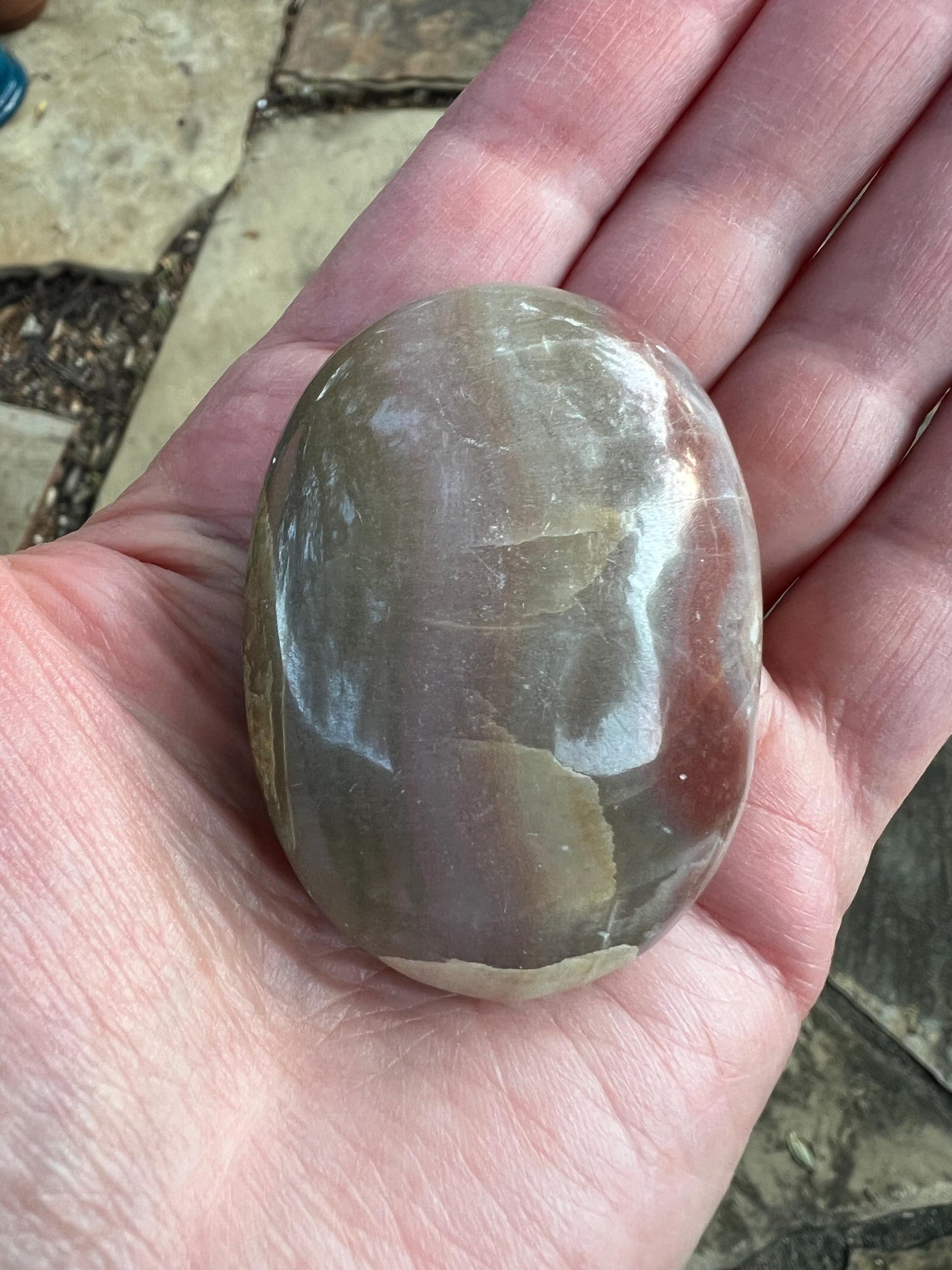 Banded Onyx Palm, new, gift, altar, crystal healing practice, 2”x1.5”